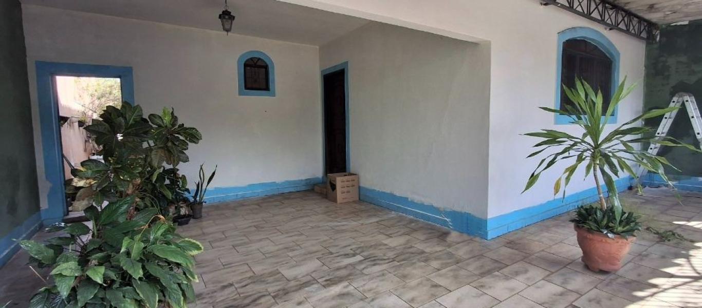 CASA NA Vila Tênis Clube em Assis