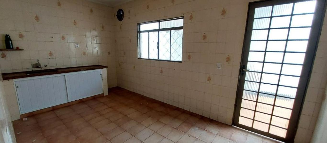 CASA NA Vila Rodrigues em Assis