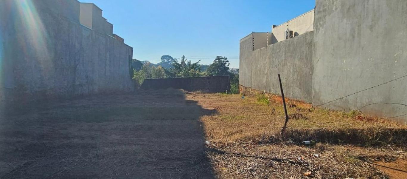 TERRENO NA Vila Ribeiro em Assis