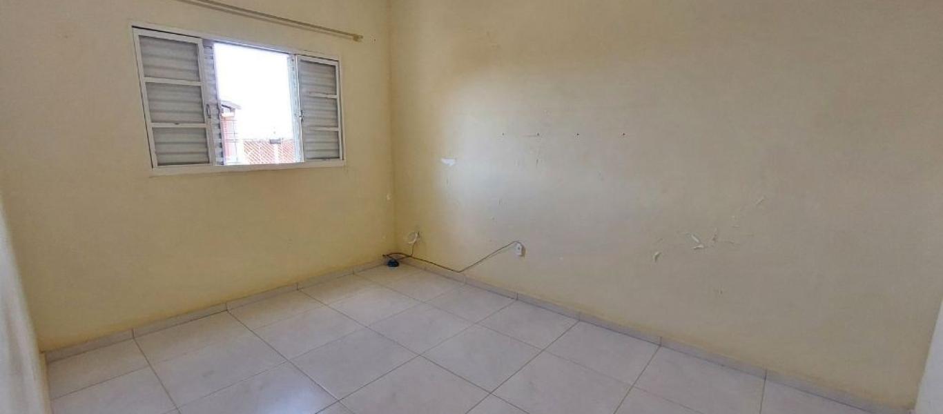 CASA NA Vila Tênis Clube em Assis