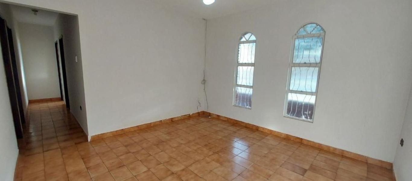 CASA NO Jardim Paulista em Assis