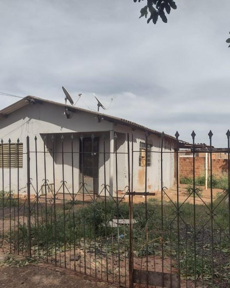 CASA NA Vila Ribeiro em Assis