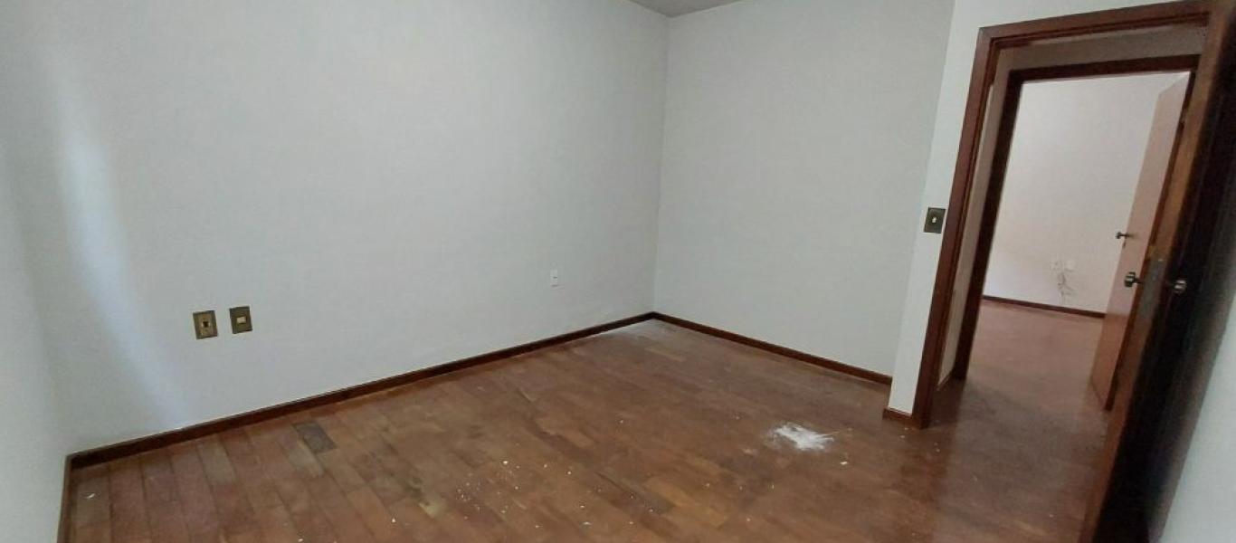CASA NO Jardim Europa em Assis