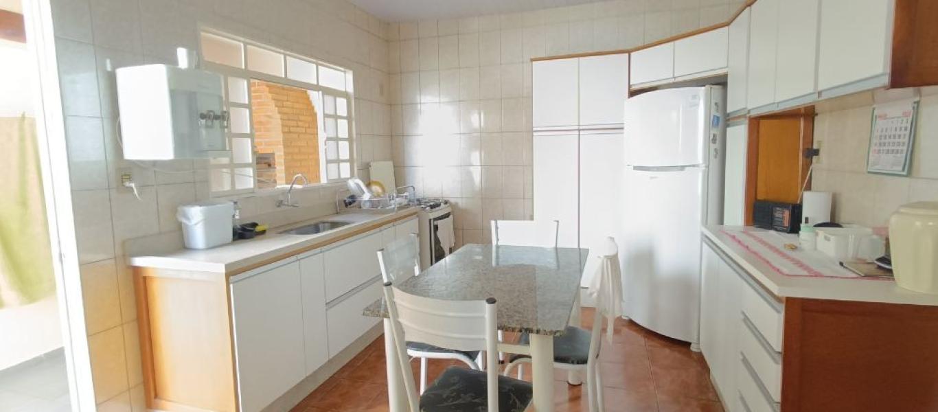 CASA NA Centro em Assis