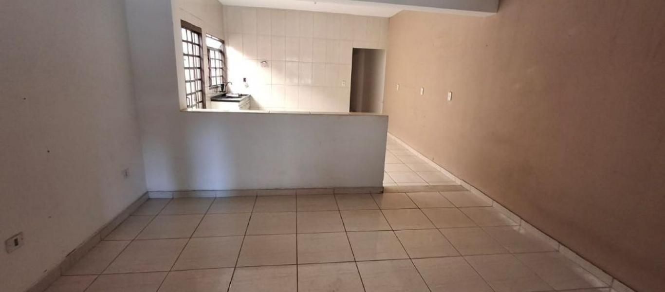 CASA NA Vila Carvalho em Assis