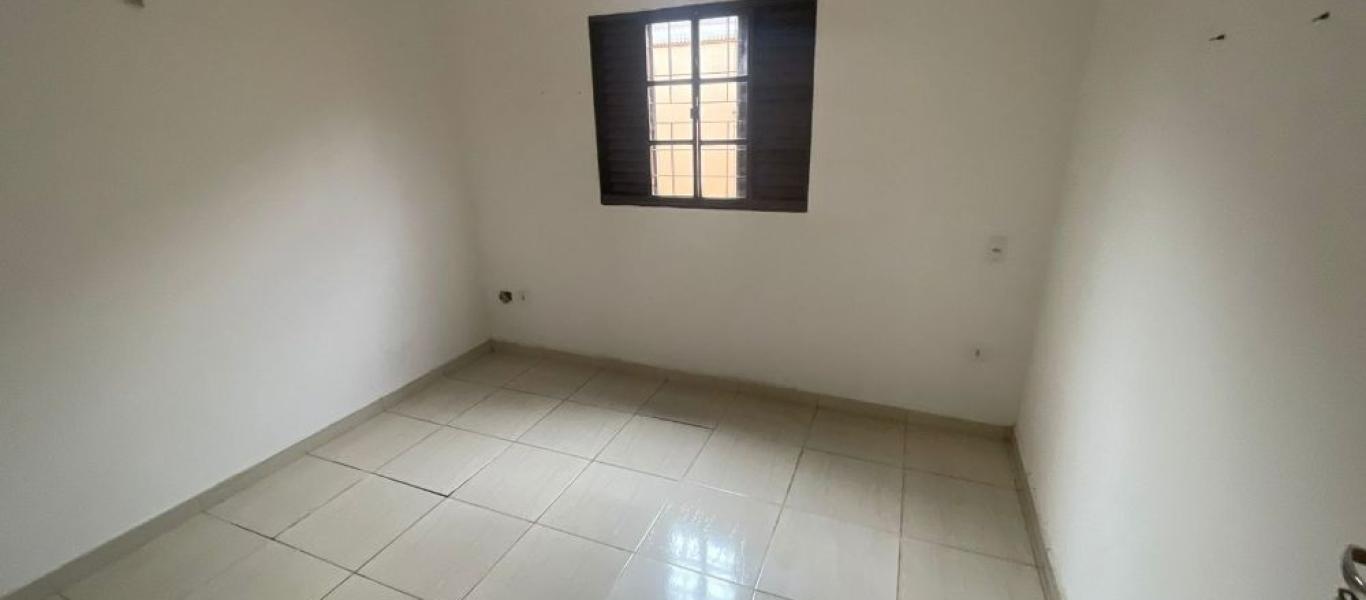 CASA NA Vila Carvalho em Assis