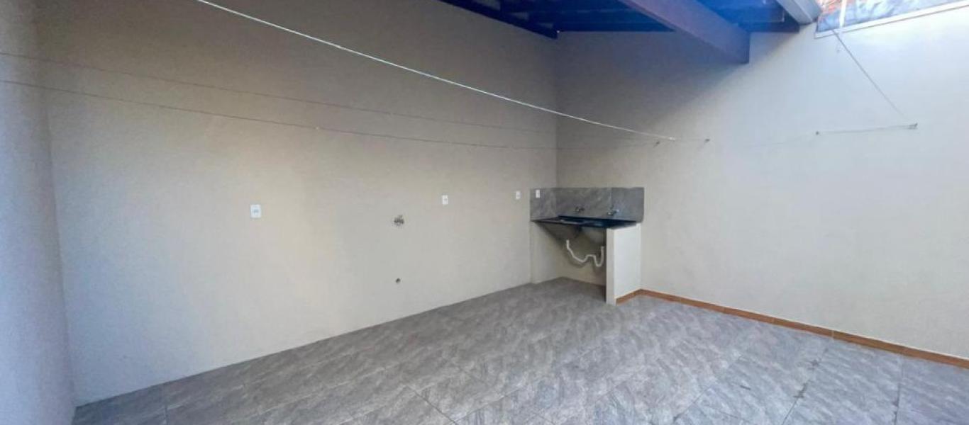 CASA NA Vila Carvalho em Assis