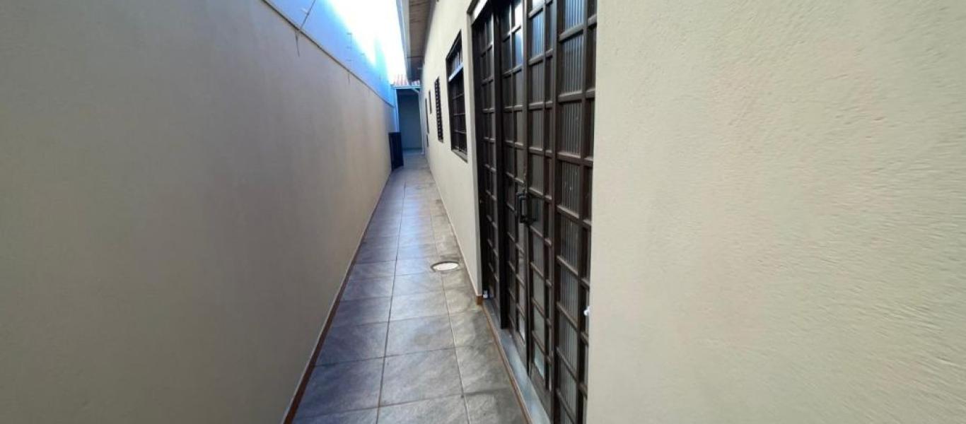 CASA NA Vila Carvalho em Assis