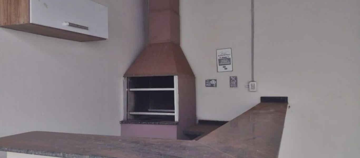 CASA NA TRIANGULO em Assis