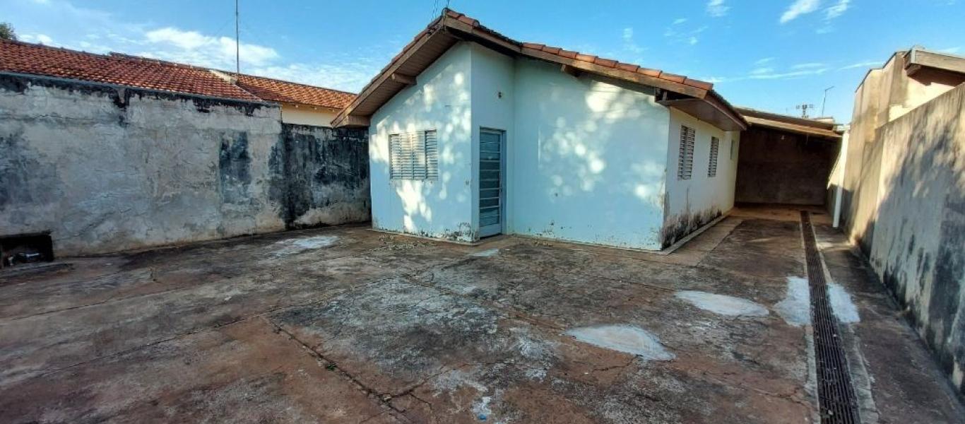 CASA NA Conjunto Habitacional Nelson Marcondes em Assis