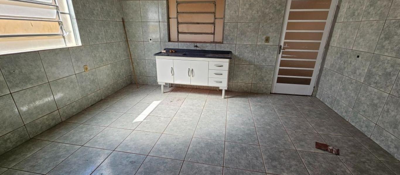 CASA NA Conjunto Habitacional Nelson Marcondes em Assis