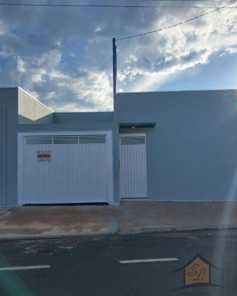 CASA NA Vila Tênis Clube em Assis