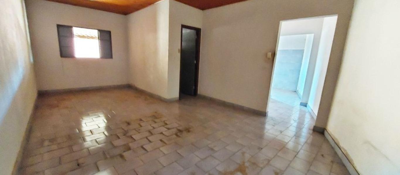 CASA NA Vila São Benedito em Assis