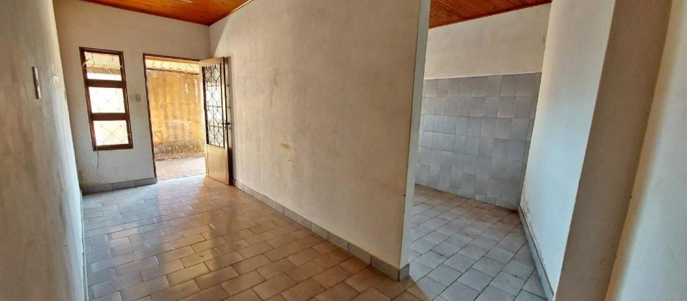 CASA NA Vila São Benedito em Assis