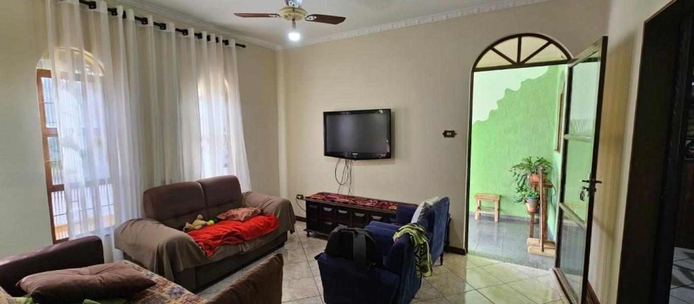 CASA NA Vila Adileta em Assis