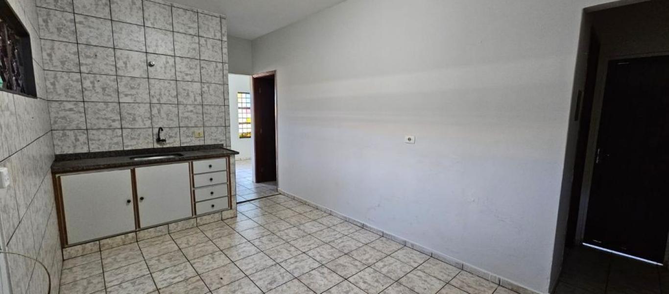 CASA NO Jardim Canadá em Assis