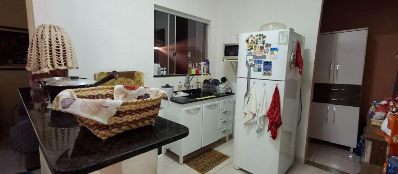 CASA NA Vila Carvalho em Assis