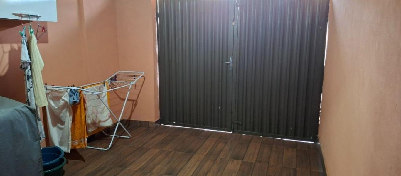 CASA NA Vila Carvalho em Assis