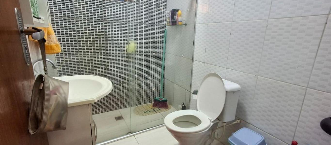 CASA NA Vila Carvalho em Assis