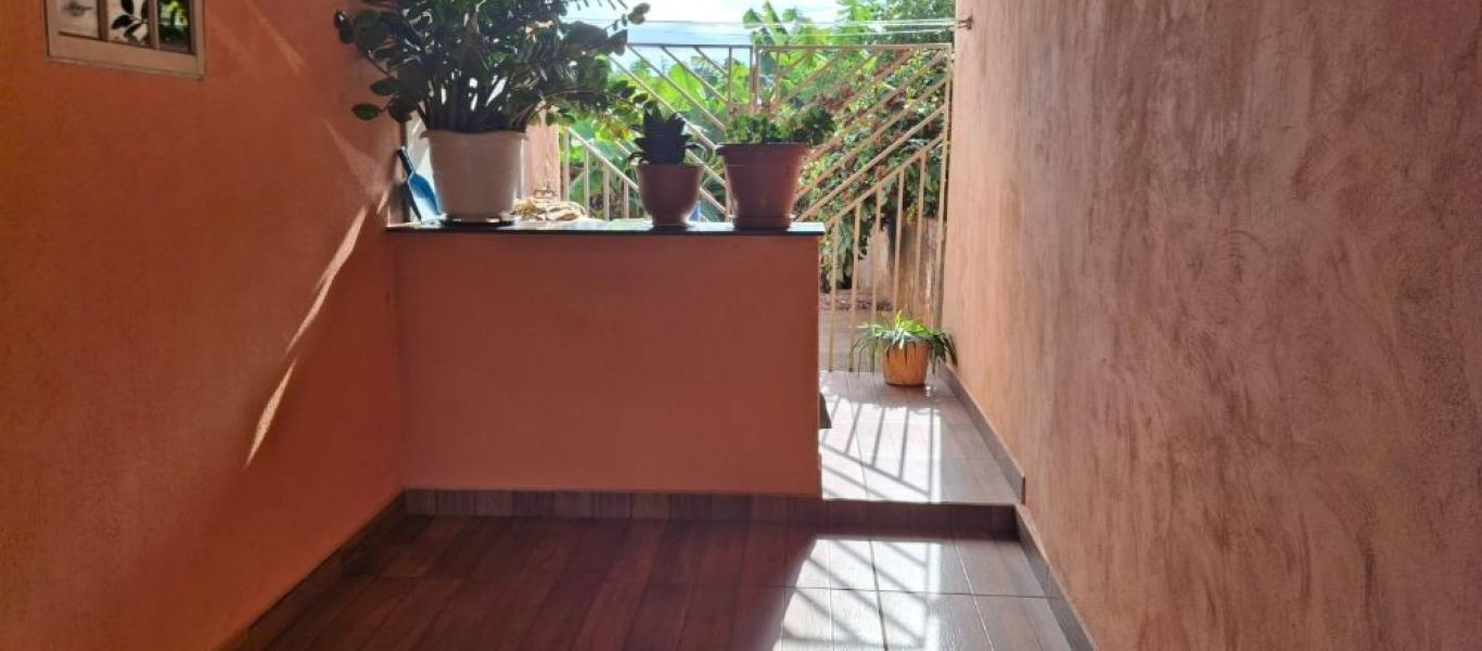 CASA NA Vila Carvalho em Assis