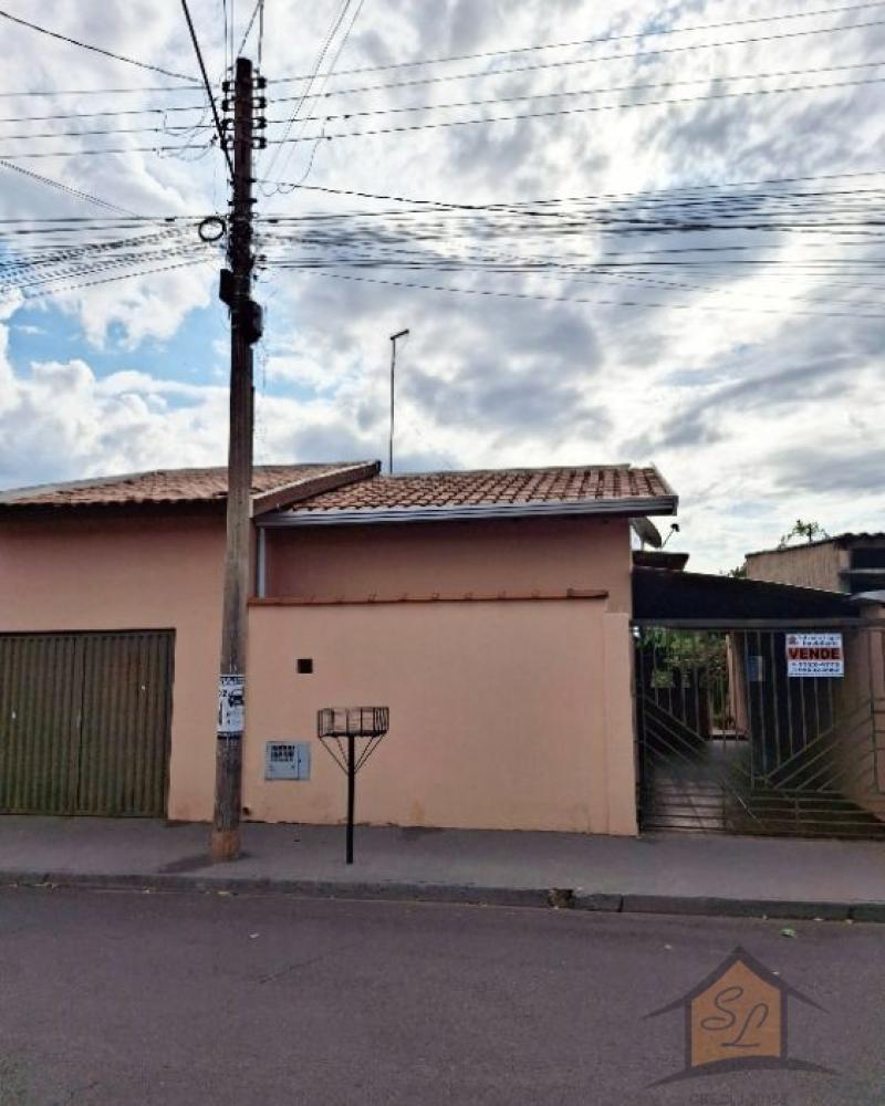 CASA NA Vila Carvalho em Assis