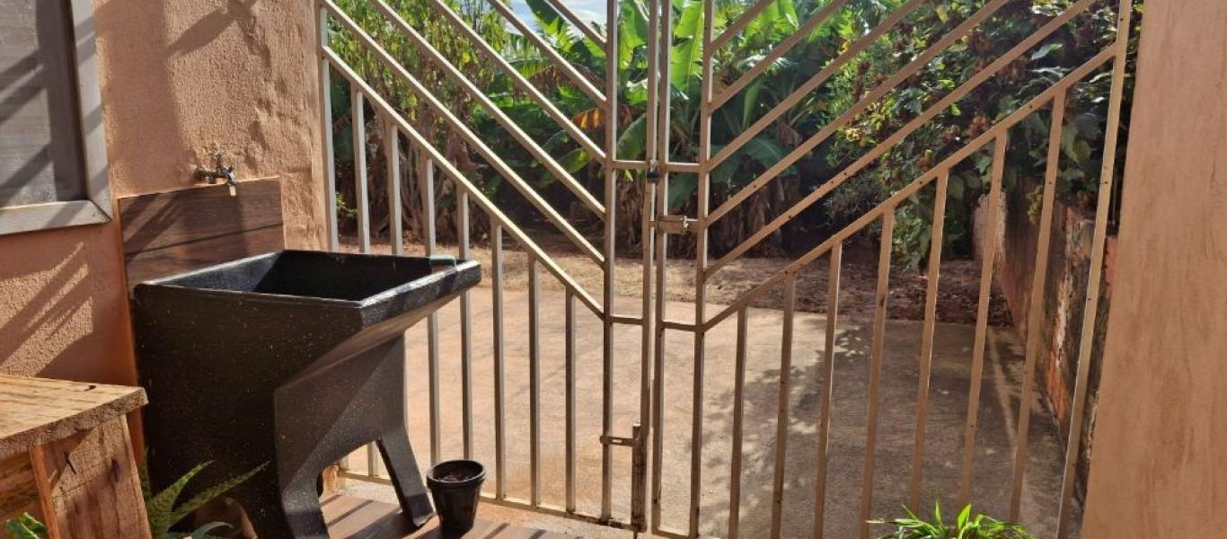 CASA NA Vila Carvalho em Assis