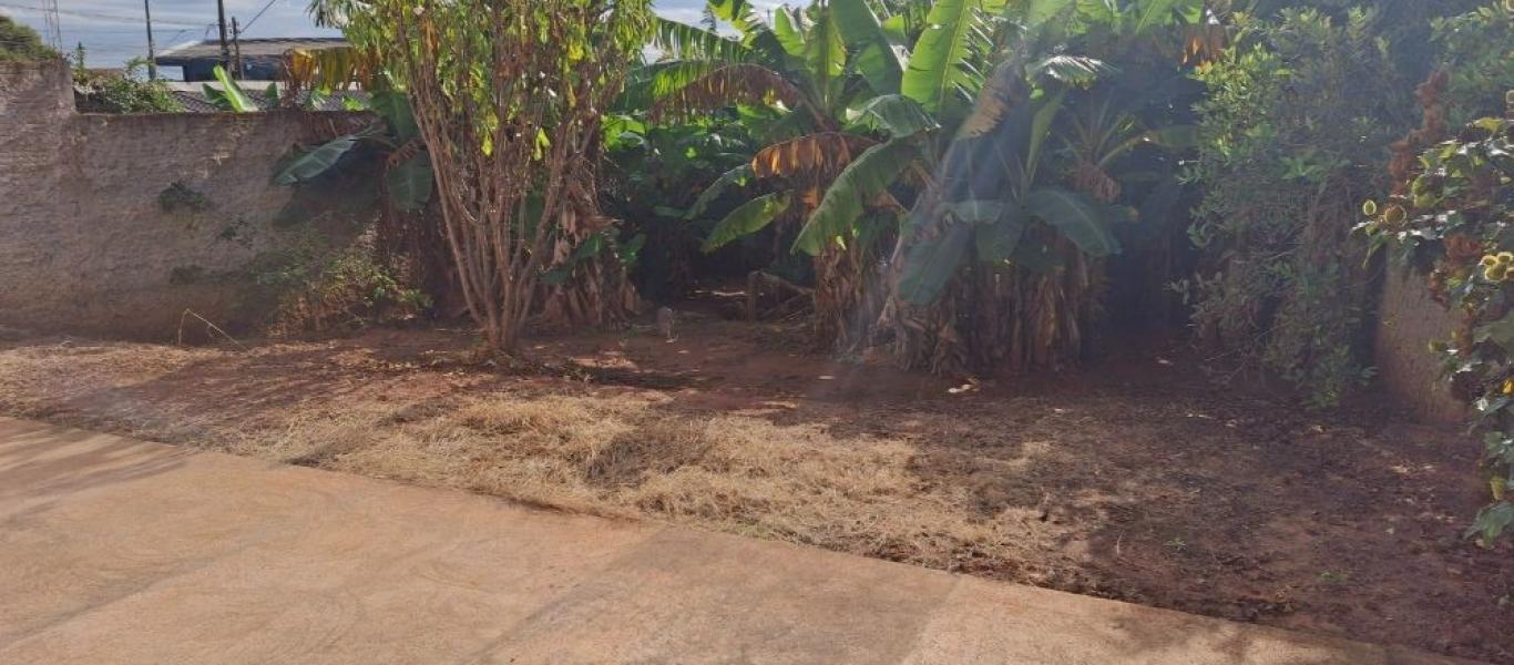CASA NA Vila Carvalho em Assis