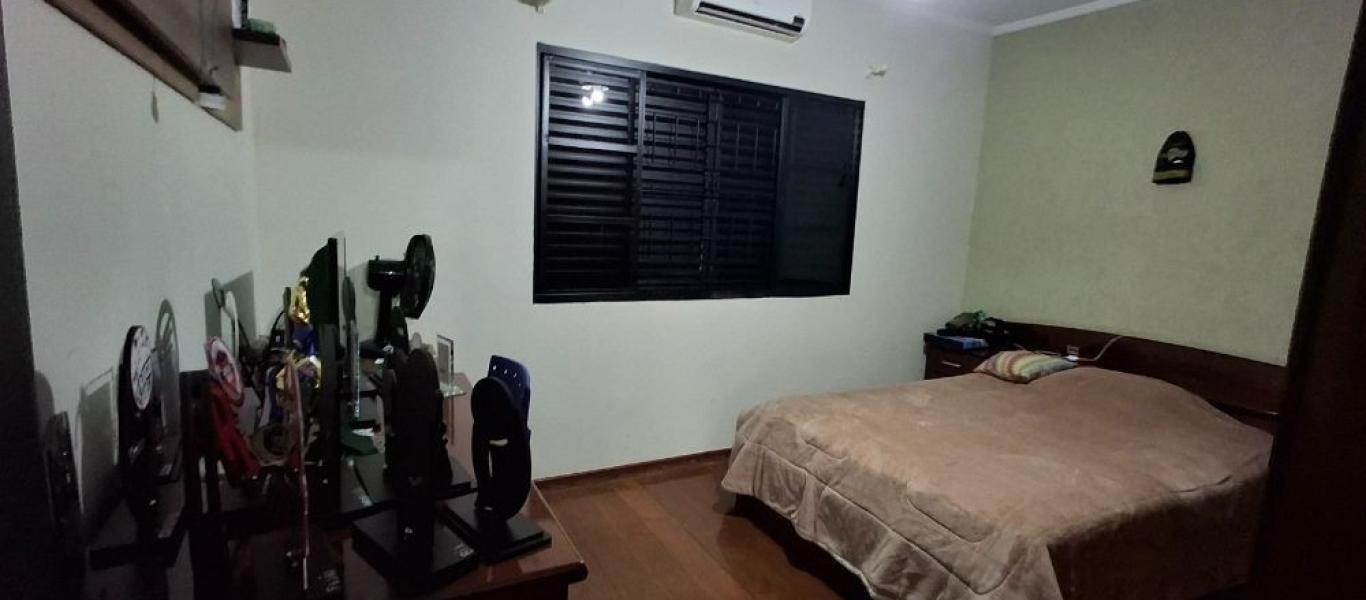 SOBRADO NA VILA RIBEIRO em Assis