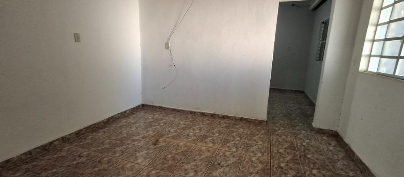CASA NA Vila Maria Izabel em Assis