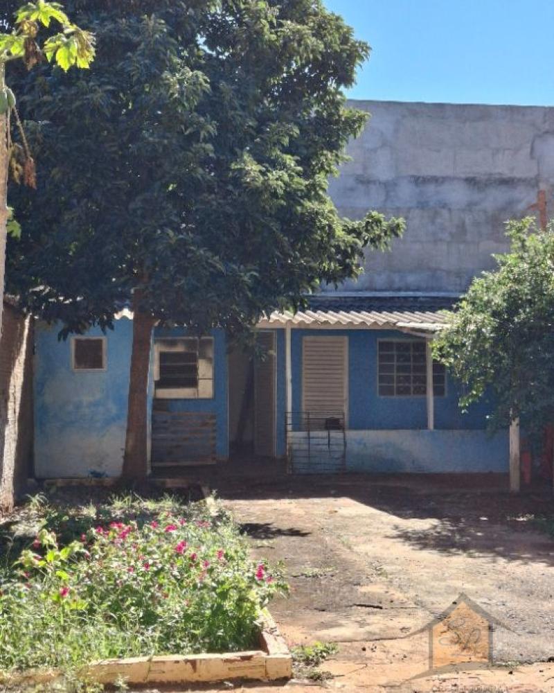 CASA NA Vila Maria Izabel em Assis