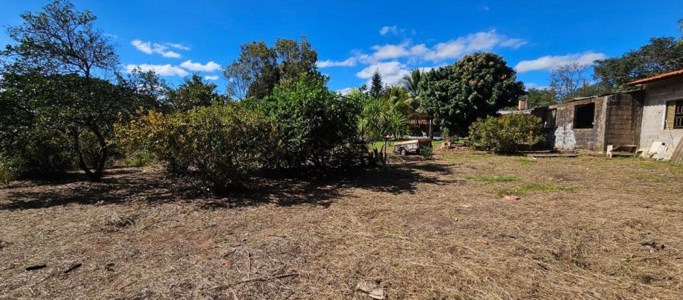TERRENO NA Quinta dos Flamboyants em Assis