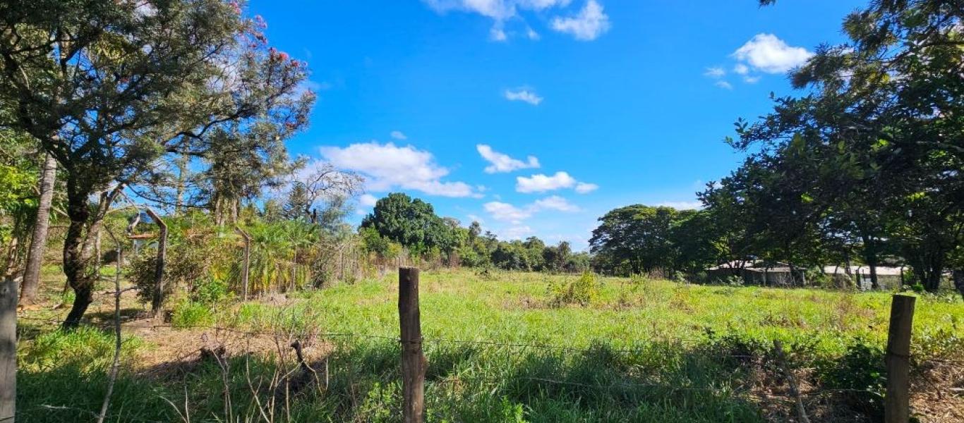 TERRENO NA Quinta dos Flamboyants em Assis