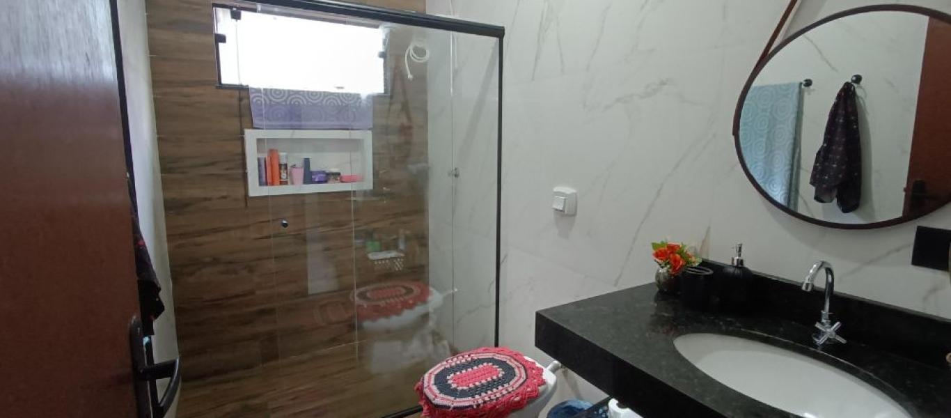 CASA NO Parque dos Pássaros em Cândido Mota
