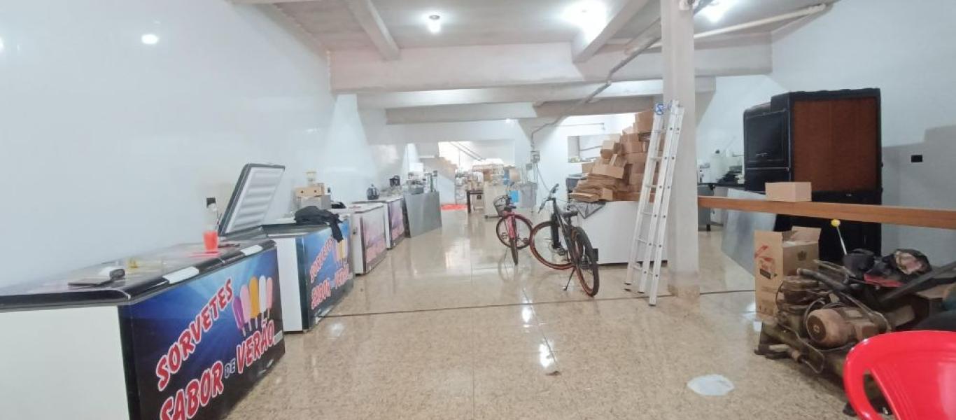 CASA NO Parque dos Pássaros em Cândido Mota