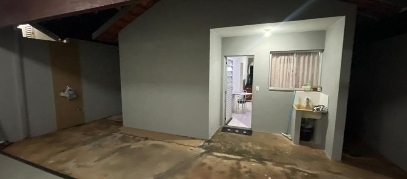 CASA NA PARQUR COLINAS em Assis