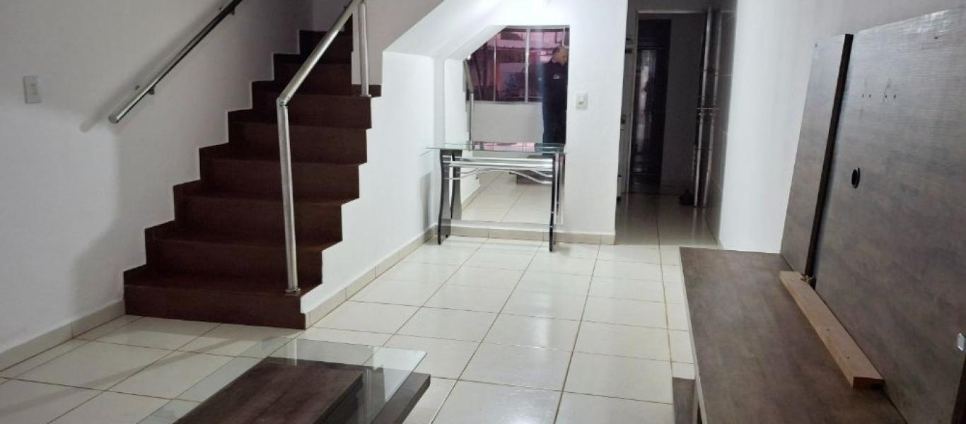 CASA NA Vila Triângulo em Assis