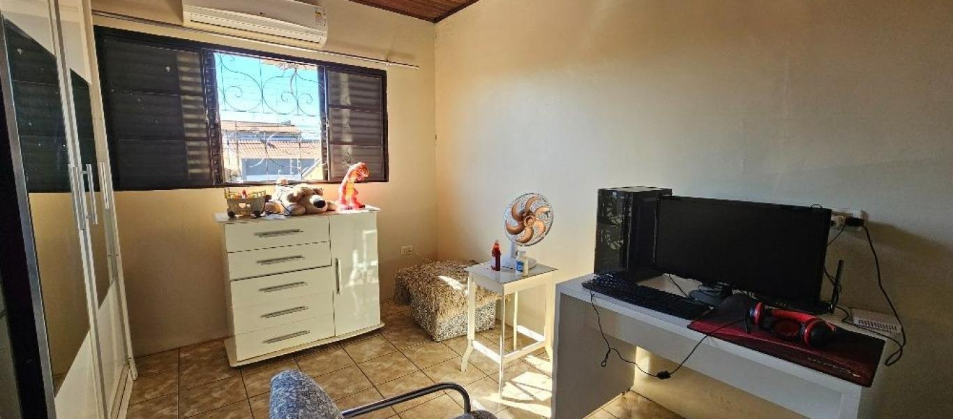 CASA NA Vila Ribeiro em Assis