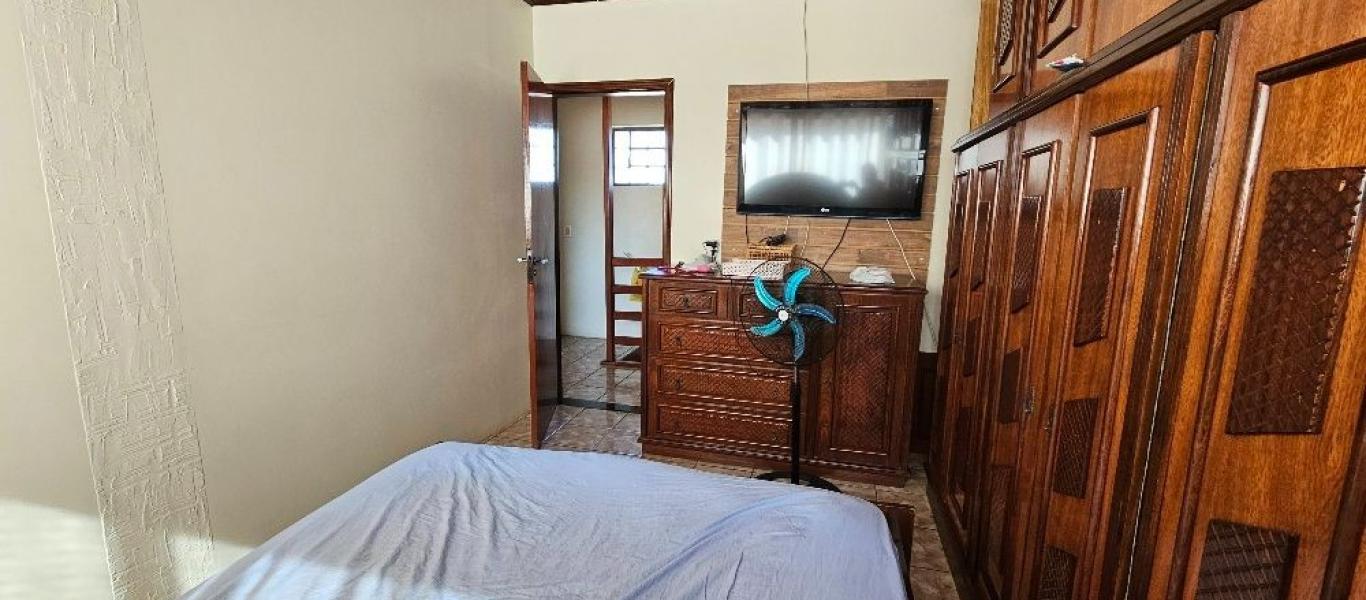 CASA NA Vila Ribeiro em Assis