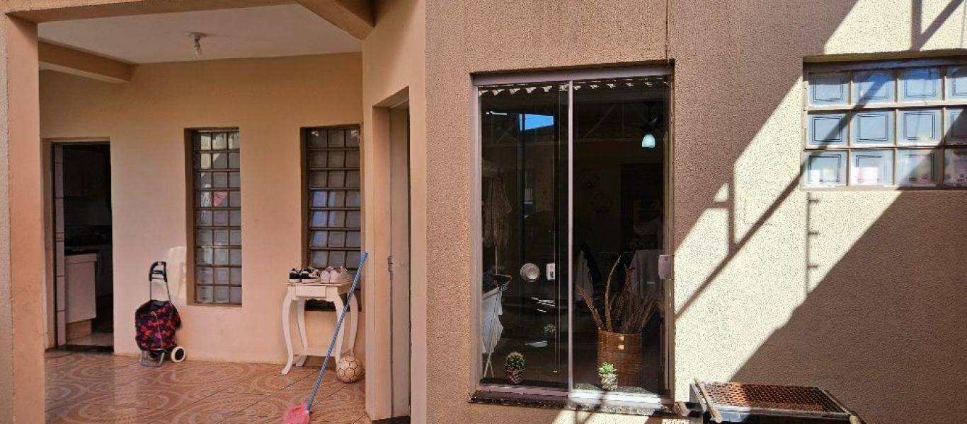 CASA NA Vila Ribeiro em Assis