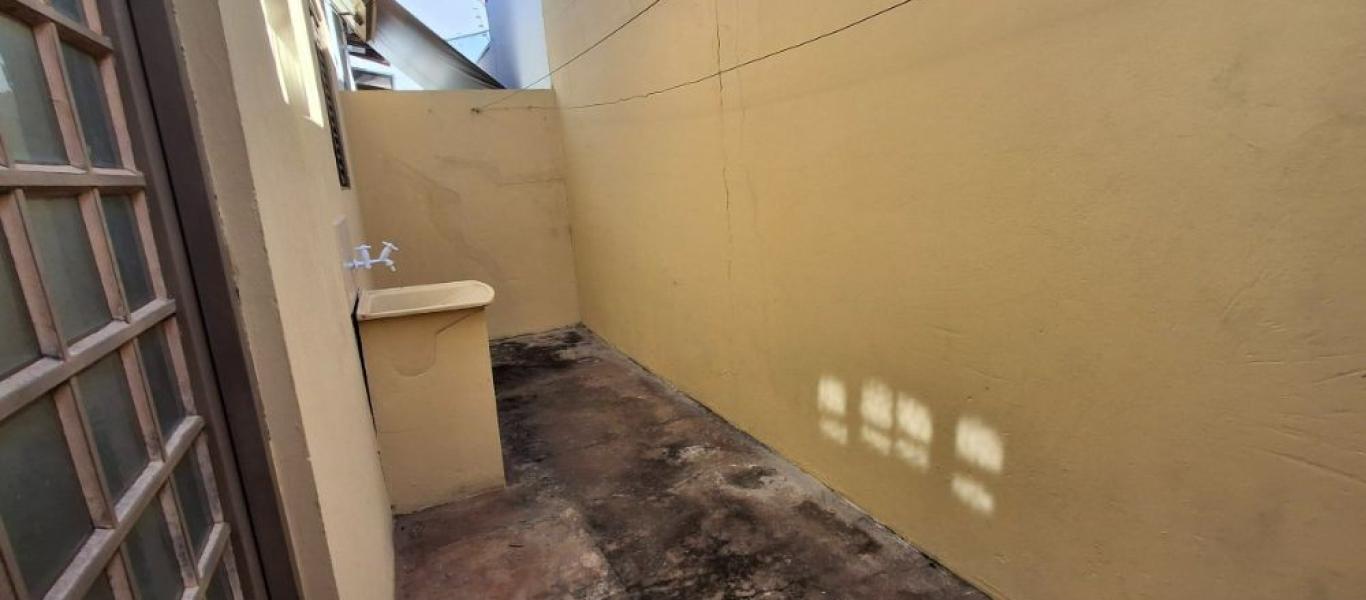 CASA NA Vila Tênis Clube em Assis