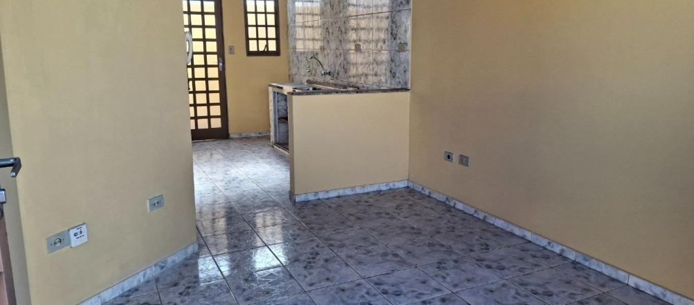 CASA NA Vila Tênis Clube em Assis
