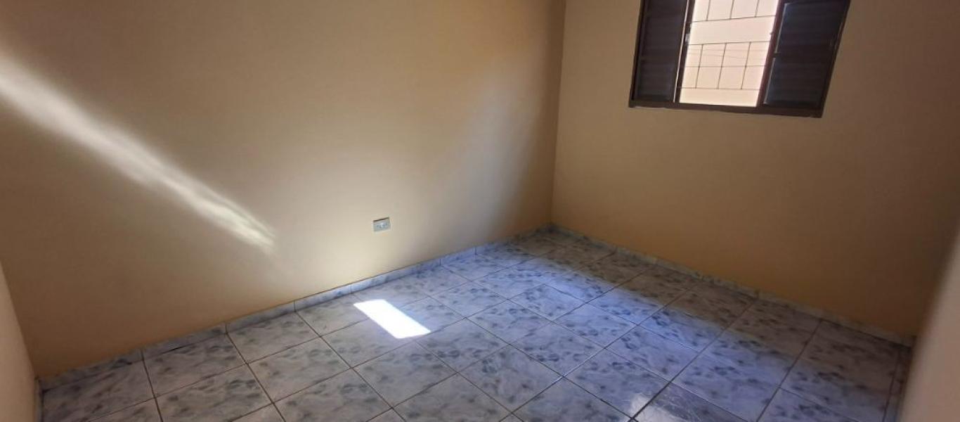 CASA NA Vila Tênis Clube em Assis