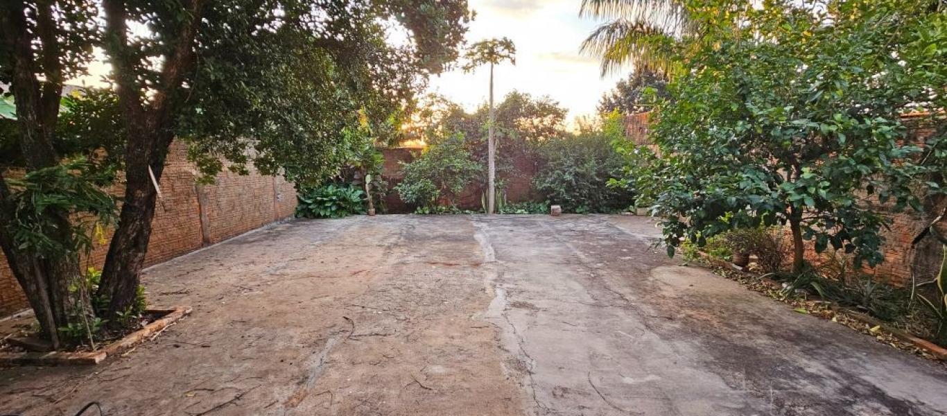 CASA NA Vila Carvalho em Assis