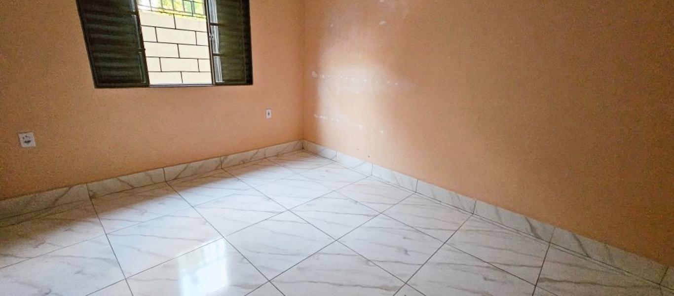 CASA NA Vila Carvalho em Assis
