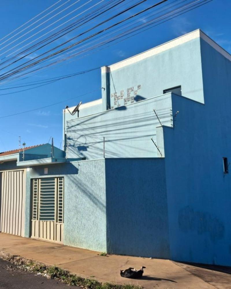 CASA NA Vila Paraíso em Assis