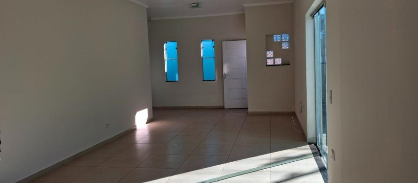 CASA NA Vila Paraíso em Assis
