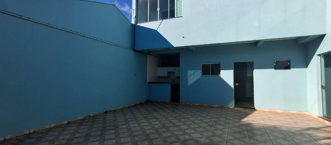 CASA NA Vila Paraíso em Assis