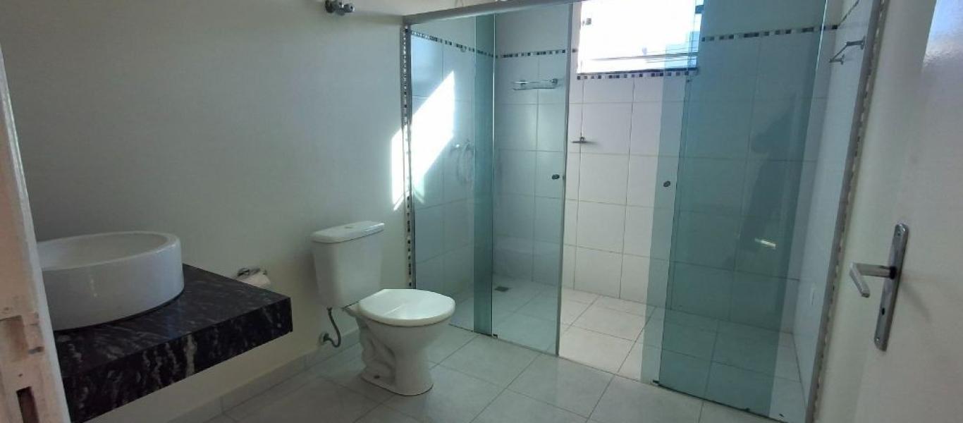 CASA NA Vila Paraíso em Assis