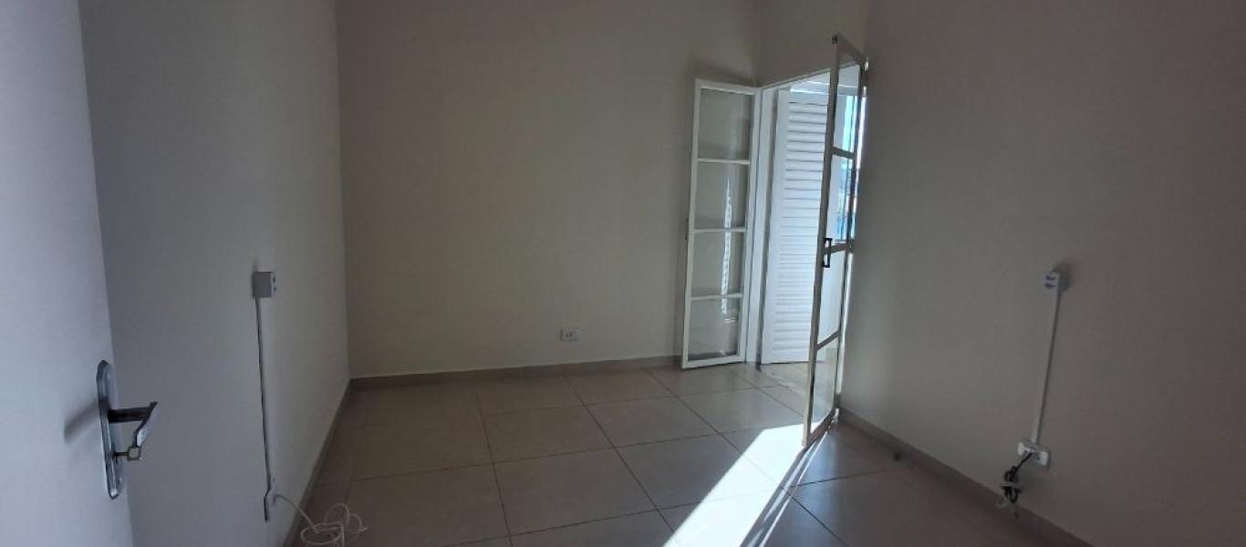 CASA NA Vila Paraíso em Assis