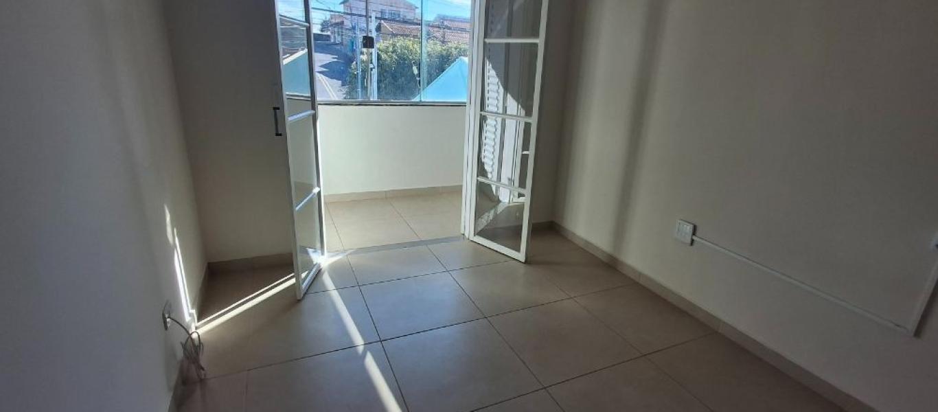 CASA NA Vila Paraíso em Assis